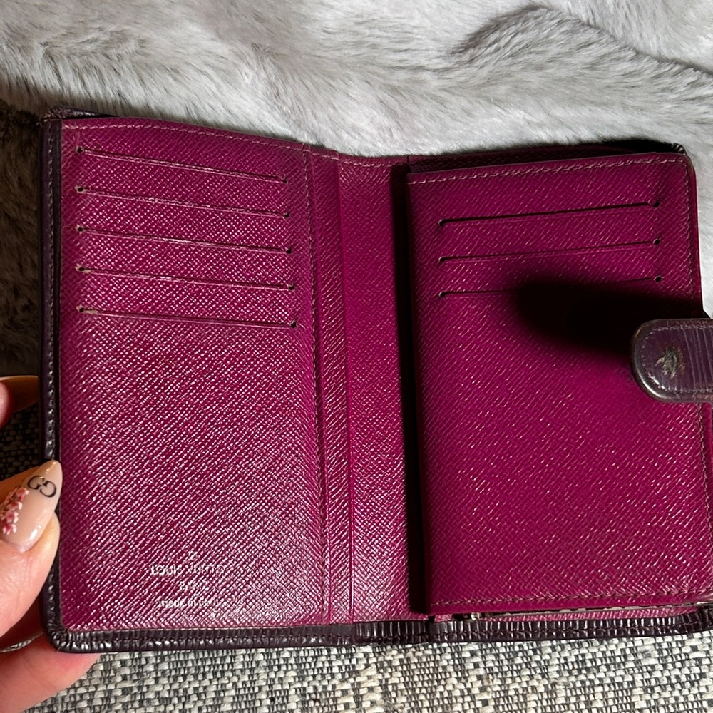 364. Louis Vuitton Portefeuille Viennois wallet in purple Epi - Picture 7 of 15